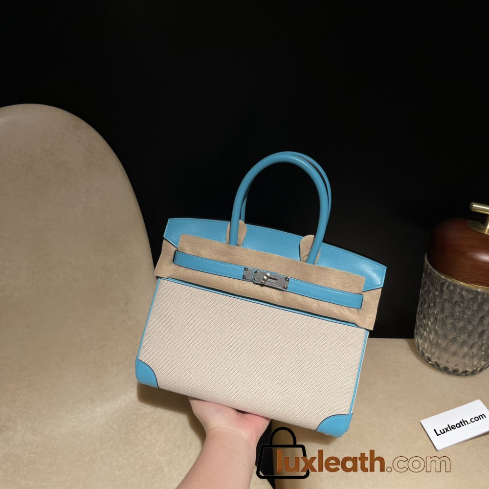 New Arrival ✨ Hermès Birkin 30 (Canvas & Swift Leather) – Color: P3/Blue Nuit with Gold Hardware – The combination of different materials creates a special elegance.