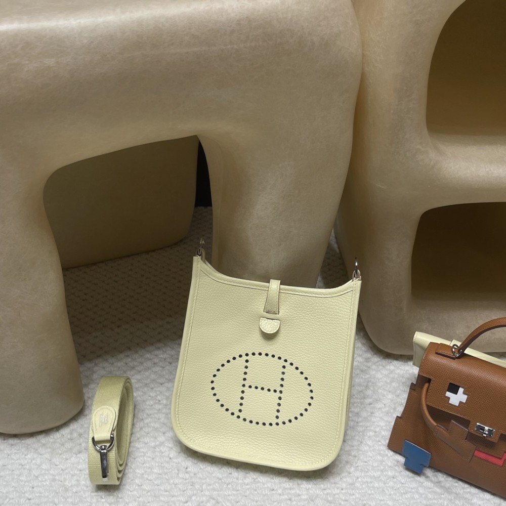 HERMES TPM Mini Evelyn Clemence 2T /Blue Paradise GoldHardware