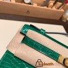 6Q/ Vert Emeraude Gold Hardware  kelly pochette  Crocodile Alligator 