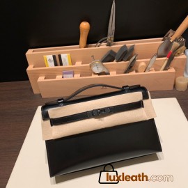 89 /Black (Noir) Black Hardware  kelly pochette  box 