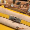  9D /Jaune Ambre Silver Hardware kelly pochette  swift 