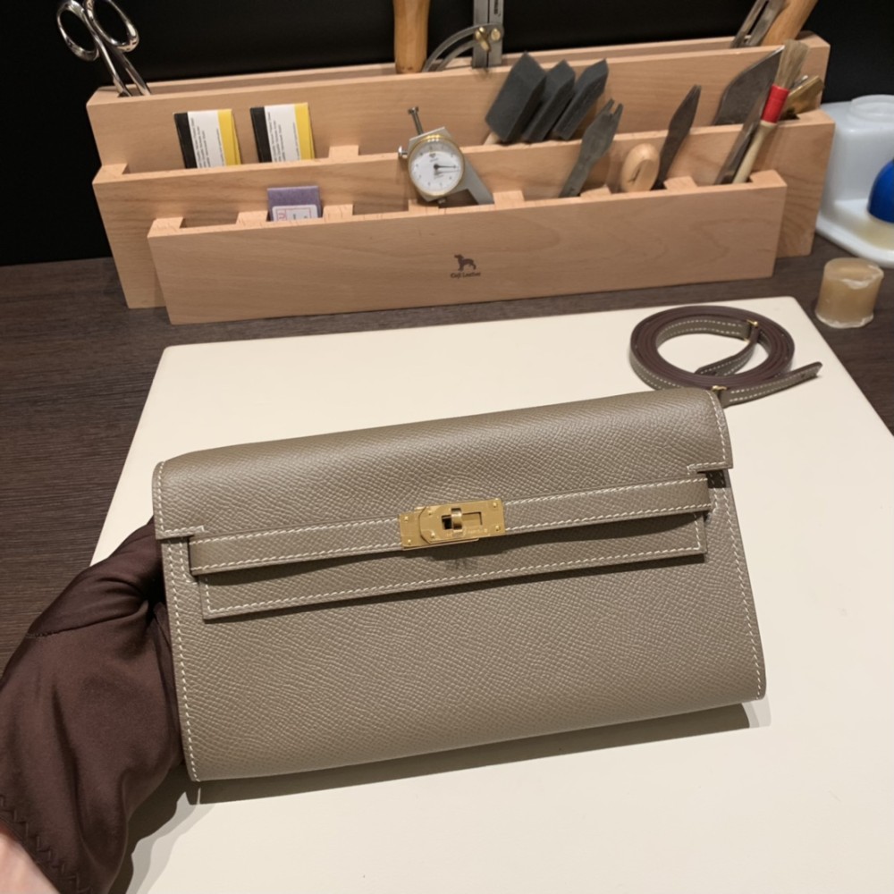 18/Étoupe Grey  Gold Hardware  Full Handmade Kelly Wallet Long To Go   epsom  