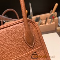 Hermes Lindy 26cm Clemence 37 /Gold Gold Hardware lindy26-009