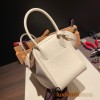 Hermes Lindy 26cm Clemence I2 /Nata Gold Hardware lindy26-021