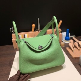 Hermes Lindy 26cm Clemence 3I /Vert Criquet  Silver Hardware lindy26-048