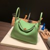 Hermes Lindy 26cm Clemence 3I/ Vert Criquet lindy26-049