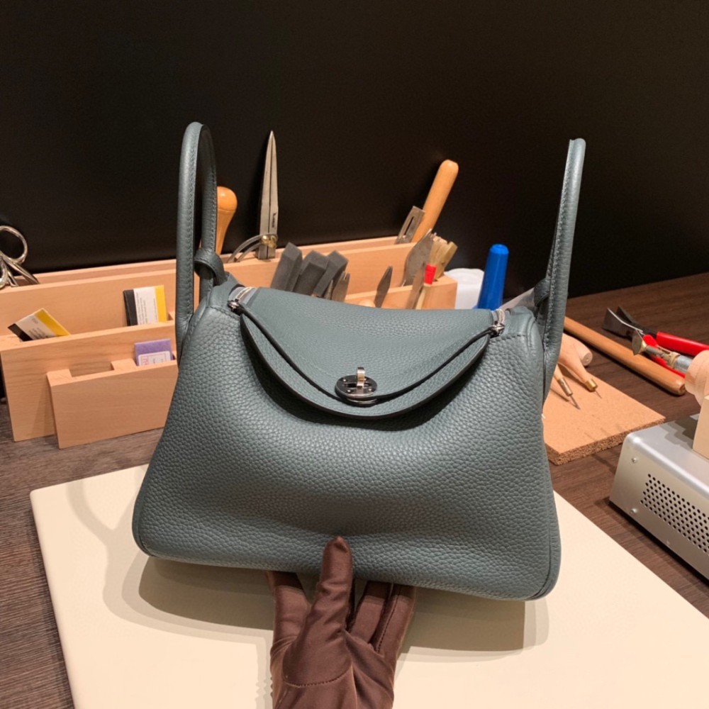 Hermes Lindy 26cm Clemence Y7 /Blue Orage Silver Hardware lindy26-050