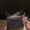Hermes stock 30cm Lindy Clemence 89/ Black Gold Hardware