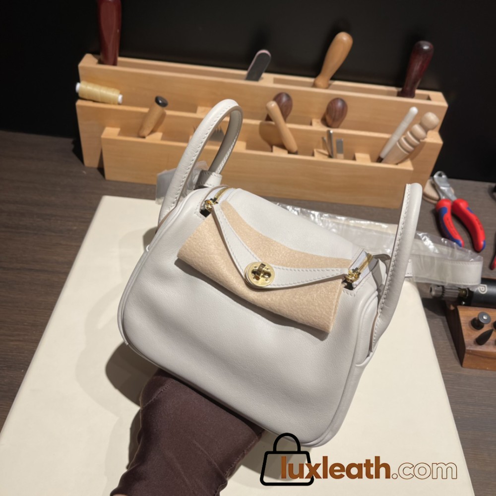 Hermes Mini Lindy swift 80 /Pearl Grey Gold Hardware 007