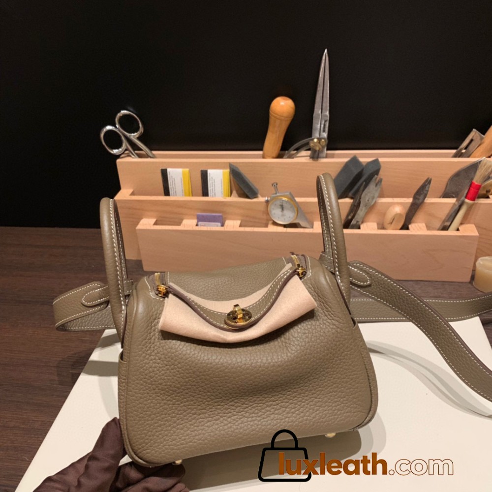 Hermes Mini Lindy Clemence 8C /Elephant Grey Gold Hardware 056