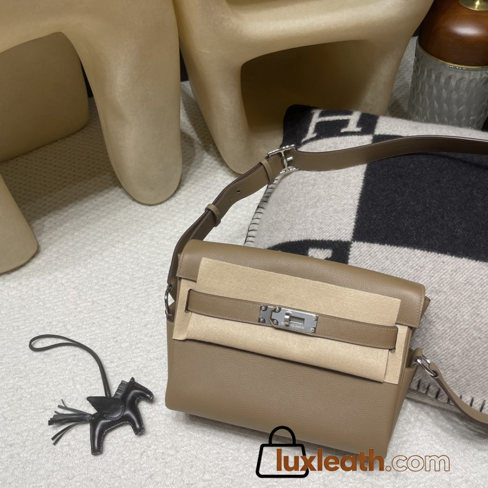 Kelly Messenger Postman Bag Evercolor