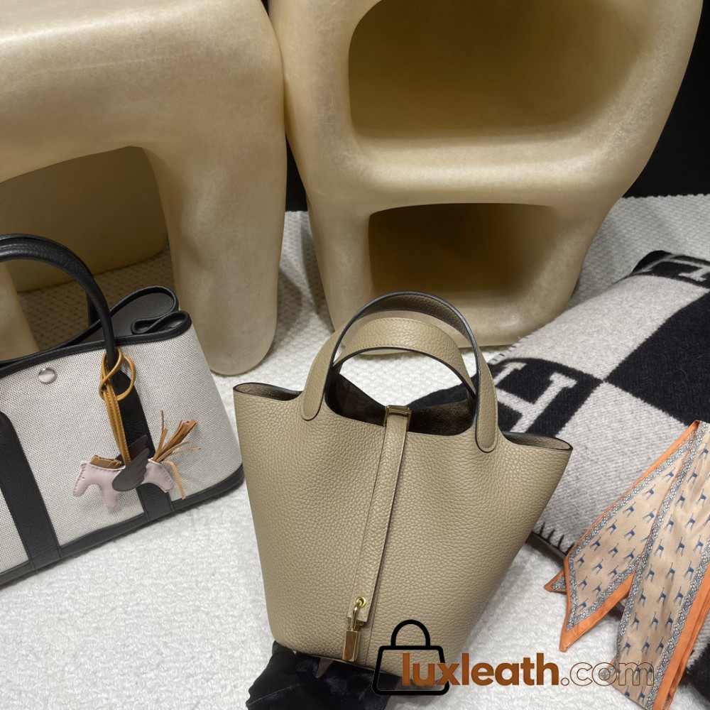 Picotin Lock 18/PM Taurillon Clemence (TC) 8Q Beige Marfa (Latest Color of 2023 AW Collection!) Gold Hardware Fully Hand-Stitched