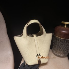 I8 Jaune Milton Gold Hardware Picotin Lock 18/PM Taurillon Clemence (TC)