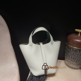 0W Gris Neve & 0Z Vert Comics Silver Hardware Picotin Lock 18/PM Taurillon Clemence (TC)