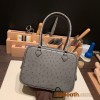 Hermès Plume 21 Ostrich 8F/Etain Silver Hardware Plume-009 Fully Hand-Stitched
