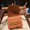 Hermès Roulis 19cm Barenia Faubourg 34/Fauve Gold Hardware Roulis-024 Fully Hand-Stitched