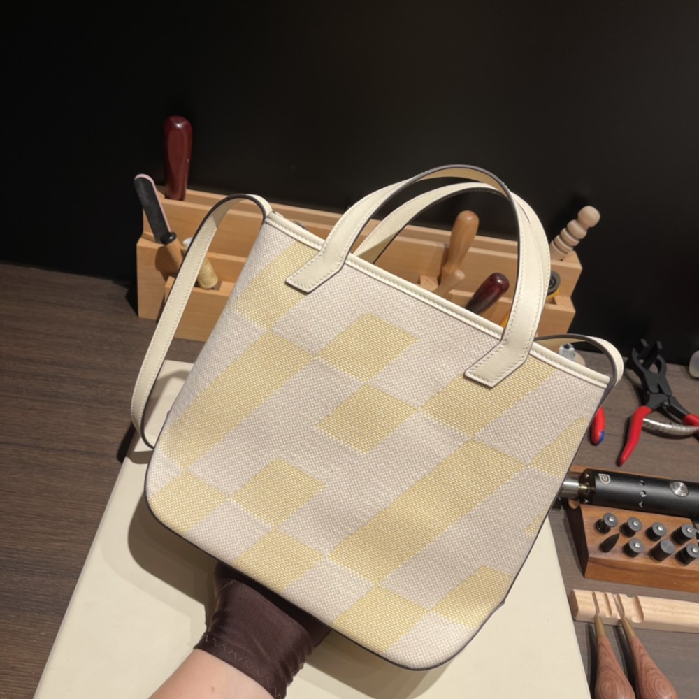 Hermès Cabas H En Biais 27cm Twill Ash/Swift I2/Nata Biais27-088 Fully Hand-Stitched