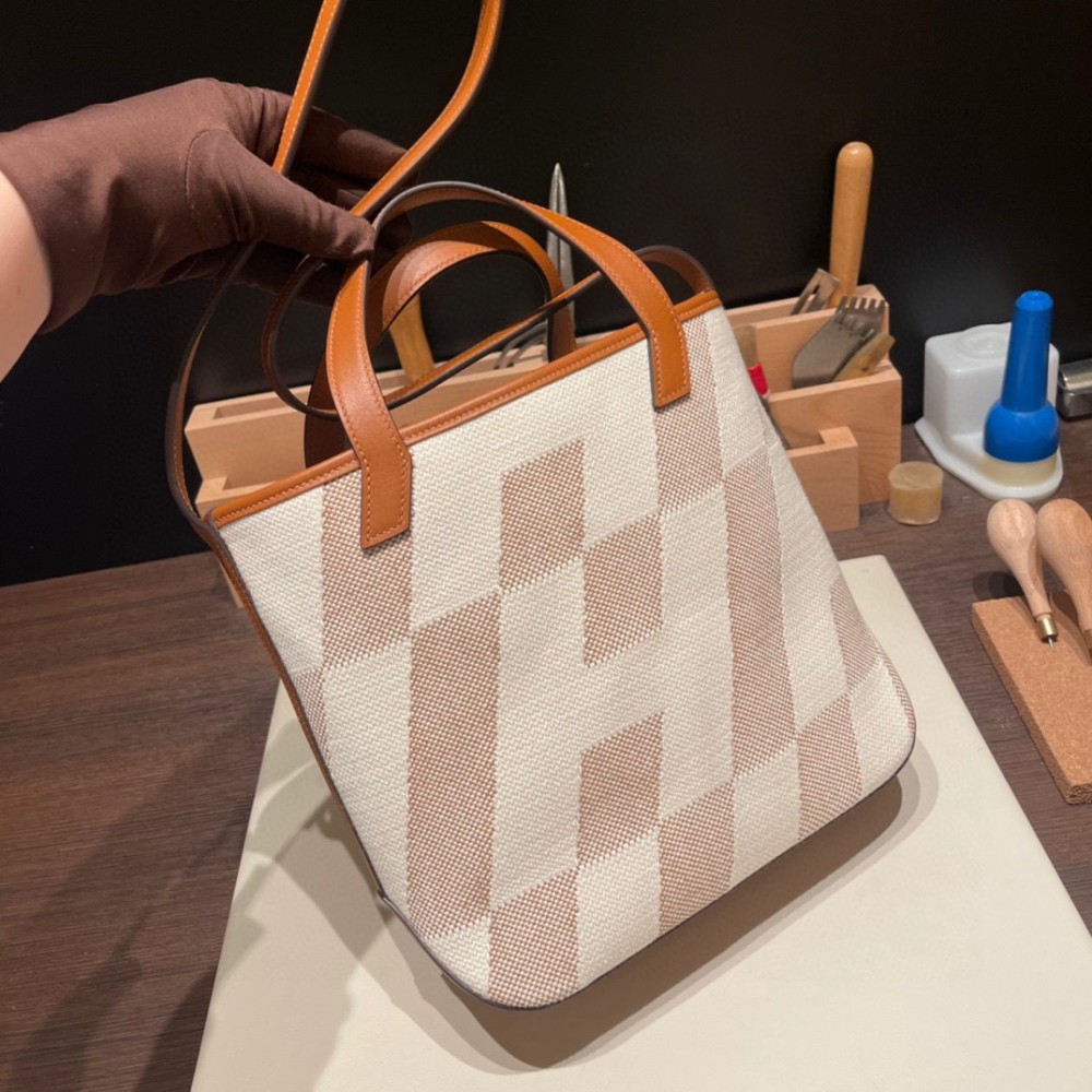 Hermès Cabas H En Biais 27cm Twill Ash/Swift 37/Gold Biais27-092 Fully Hand-Stitched