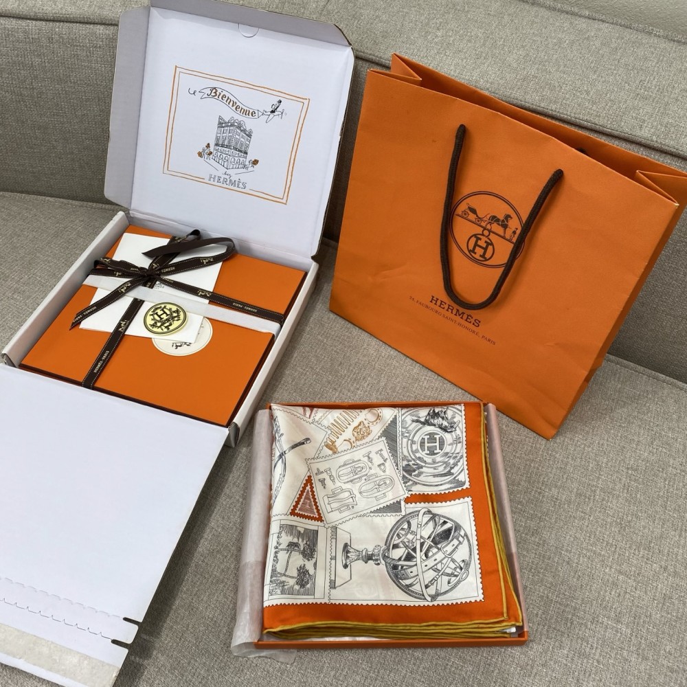 Hermes Phoo Boo Stamp Collector 90 Scarf