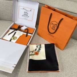 Hermes Gorgeous Rein Flower Version 90 Scarf