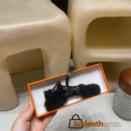 Hermès Bag Charm: Crafted with high-quality materials and exquisite finishing, it is an accessory that adds personality to your bag.